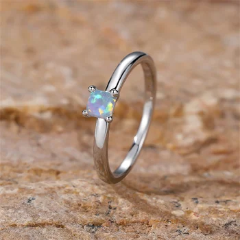 Милое женское кольцо с маленьким квадратным камнем, Белый огненный опал, кольца-пасьянсы Для женщин, простой модный браслет серебристого цвета, минималистичные украшения
